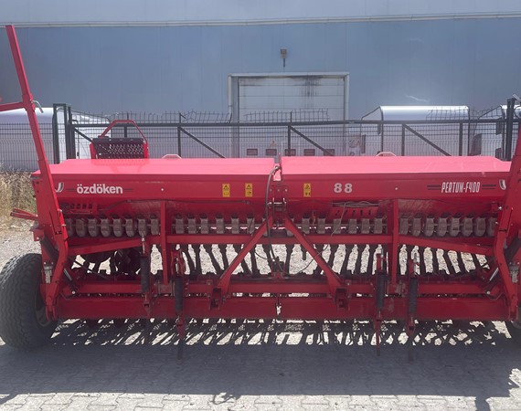 özdöken pertum 32 sıralı tek diskli gübreli mibzer ( DEMO-TEST MAKİNASI)